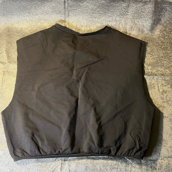 3/$30 Revamped | Black Padded Sleeveless Crop Top | Size L - Picture 3 of 10